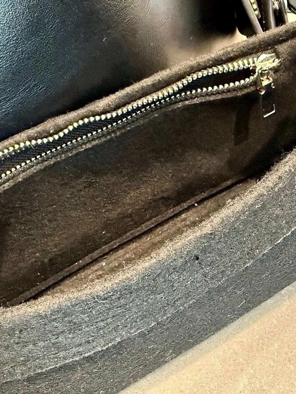 Coach Brooklyn 28 shoulder bag in Loved Leather w/ insert and extra Coach charm - Picture 9 of 16